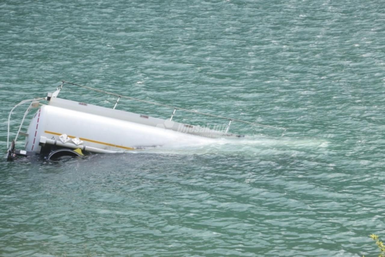 Autocisterna kod Mostara sletjela u jezero, više ozlijeđenih
