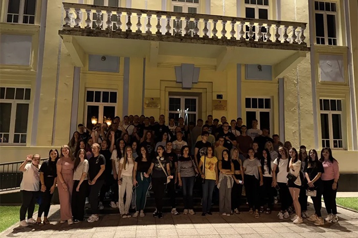 FOTO | Čapljinski i neumski maturanti krenuli na nezaboravno maturalno putovanje