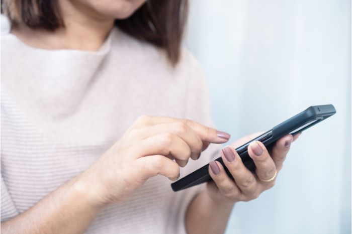 Mobitel-ruka