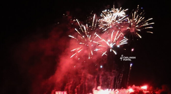 FOTO | Torcida Čapljina vatrometom i bakljadom na Gradini proslavila 75. rođendan