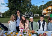 FOTO | Dani kruha u PŠ Domanovići: Učenici pripremili bogatu trpezu i priredbu