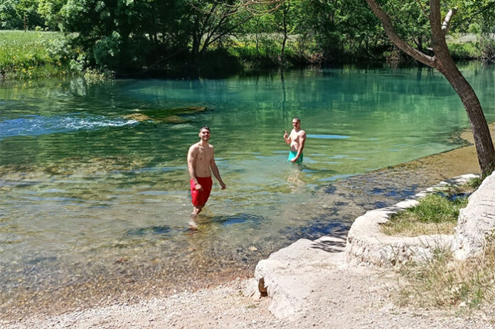 Kupaci-travanj