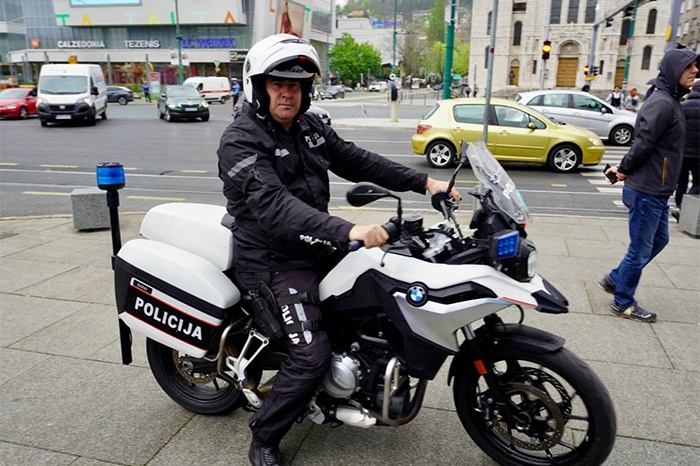 Policajac-tour-bih-1