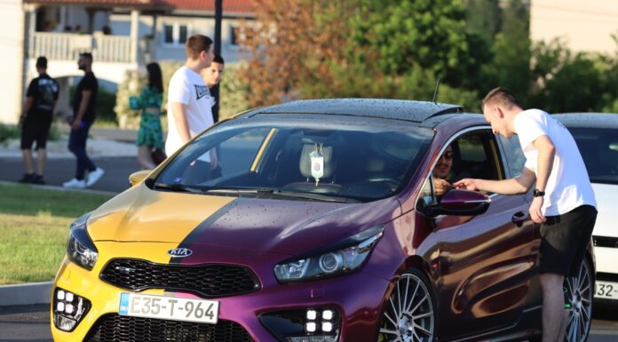 FOTO/VIDEO | CarsXCoffee okupio ljubitelje automobila iz regije: Večer druženja, kave i auto kulture