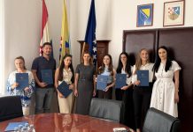 FOTO | Šest čapljinskih studenata nagrađeno sa po 1.000 KM