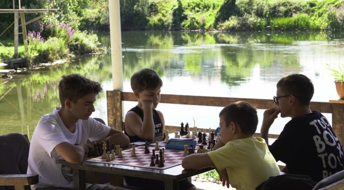 FOTO | Šah, druženje i sport: U Višićima uspješno organiziran prvi turnir za najmlađe