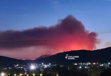 FOTO | Gori Metković, ugrožene kuće, stup dima se diže kilometrima u zrak