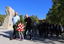 FOTO | Položeni vijenci i zapaljene svijeće u povodu Dana Grada Čapljine